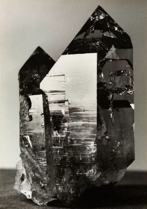 can cancer wear black obsidian